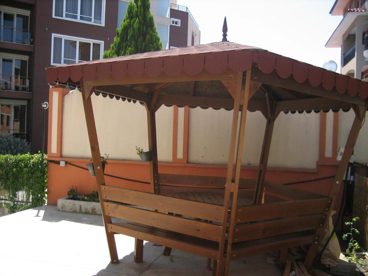 Apartment Lazur By The Sea Ravda Esterno foto